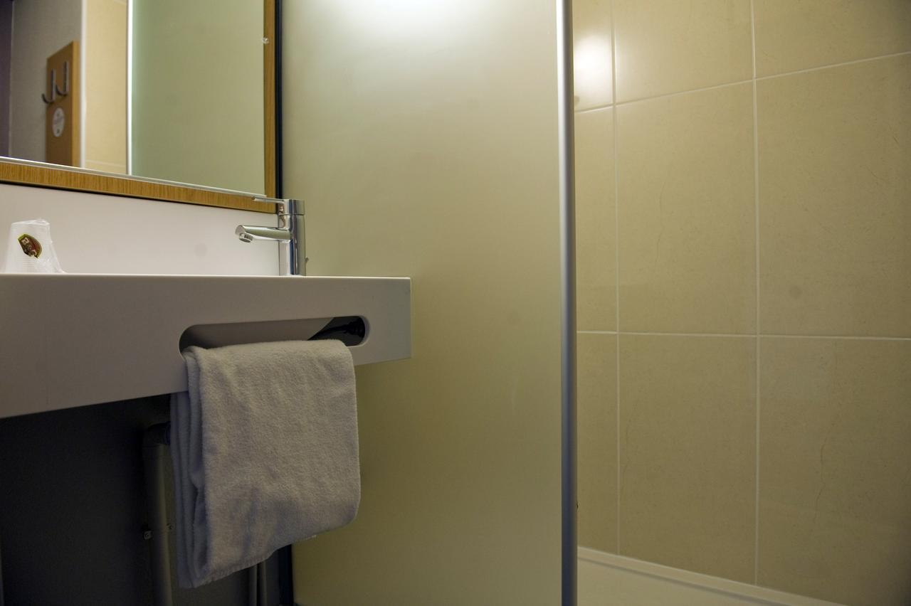 B&B HOTEL BEAUNE Nord Savigny-lès-Beaune Zimmer foto